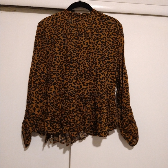 Time and Tru leopard animal print peplum ruffle blouse top - Picture 4 of 4